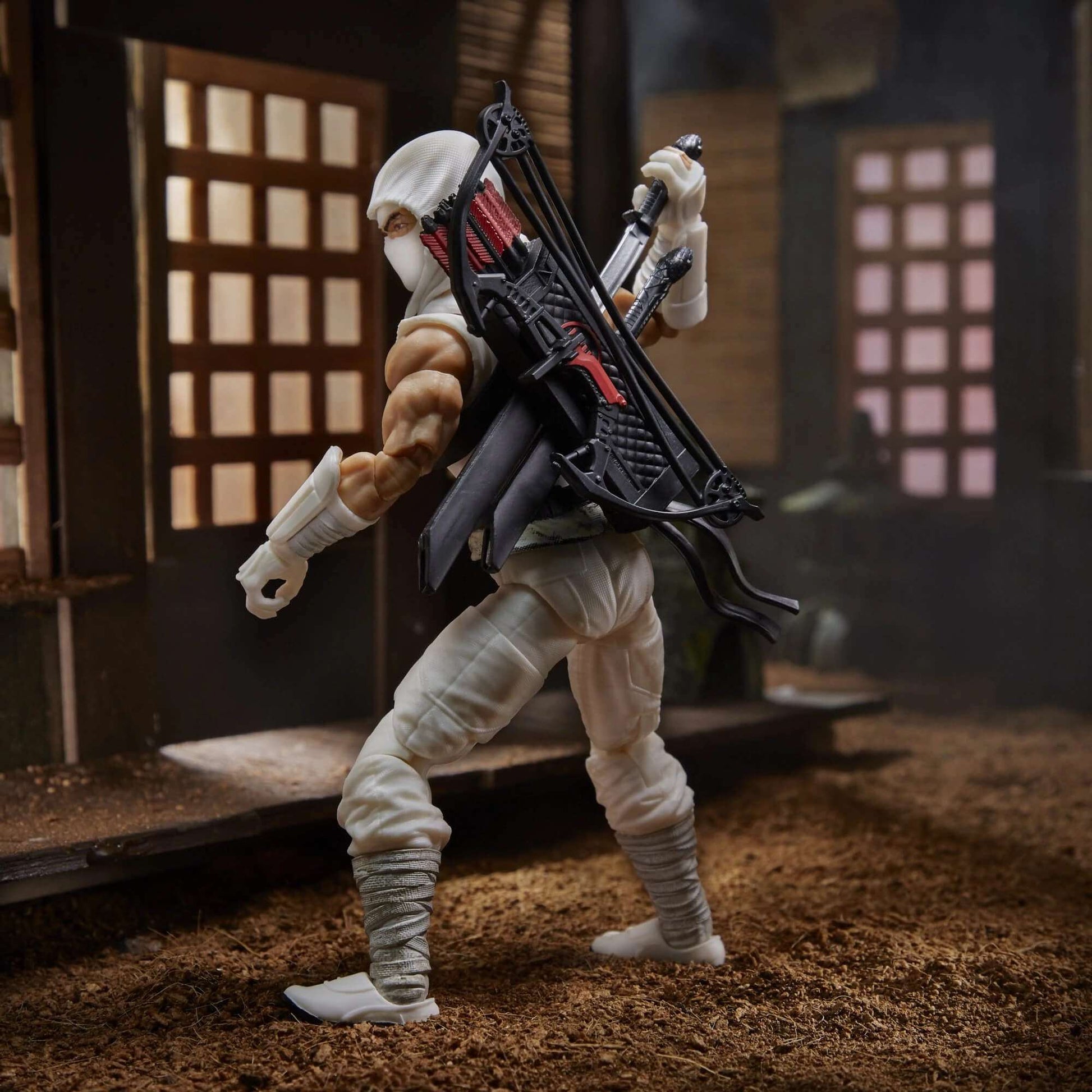 Hasbro G.I. Joe Classified Series Storm Shadow action figure  with accessories