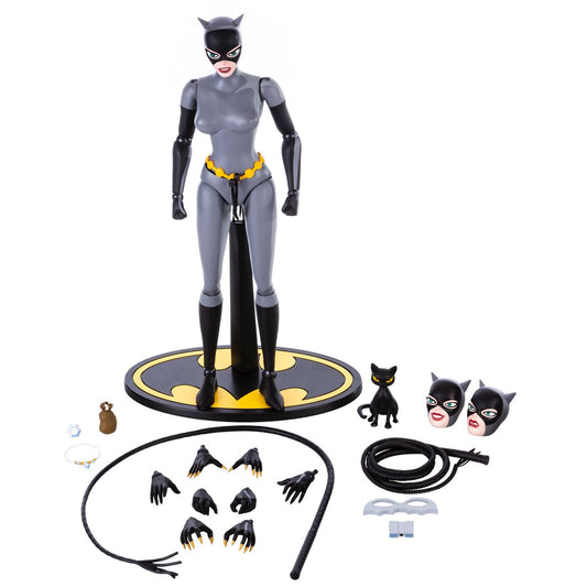 Mondo Selina Kyle Catwoman One Sixth figure and accessories